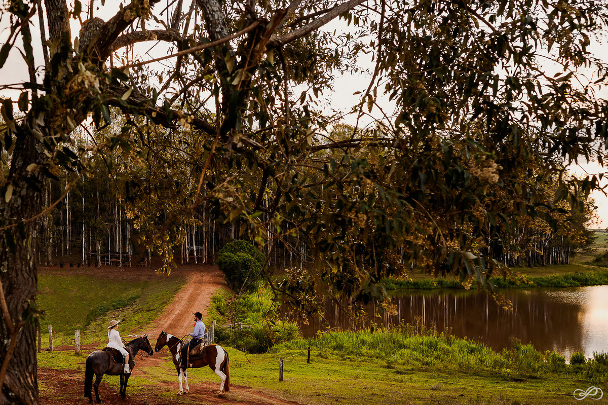 Ensaio pré casamento da Bruna e do Gabriel fotografado em fortaleza dos valos rs pelo fotógrafo Jonatan Diego