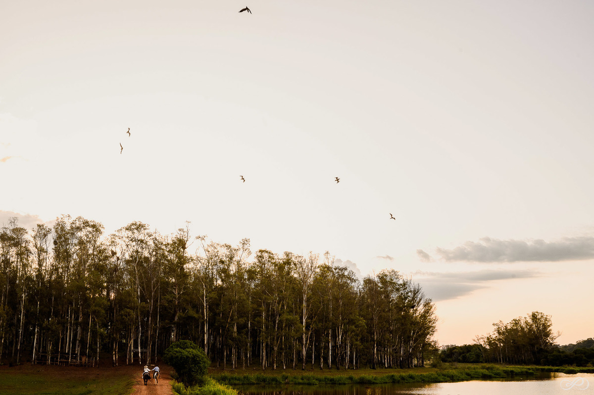 Ensaio pré casamento da Bruna e do Gabriel fotografado em fortaleza dos valos rs pelo fotógrafo Jonatan Diego