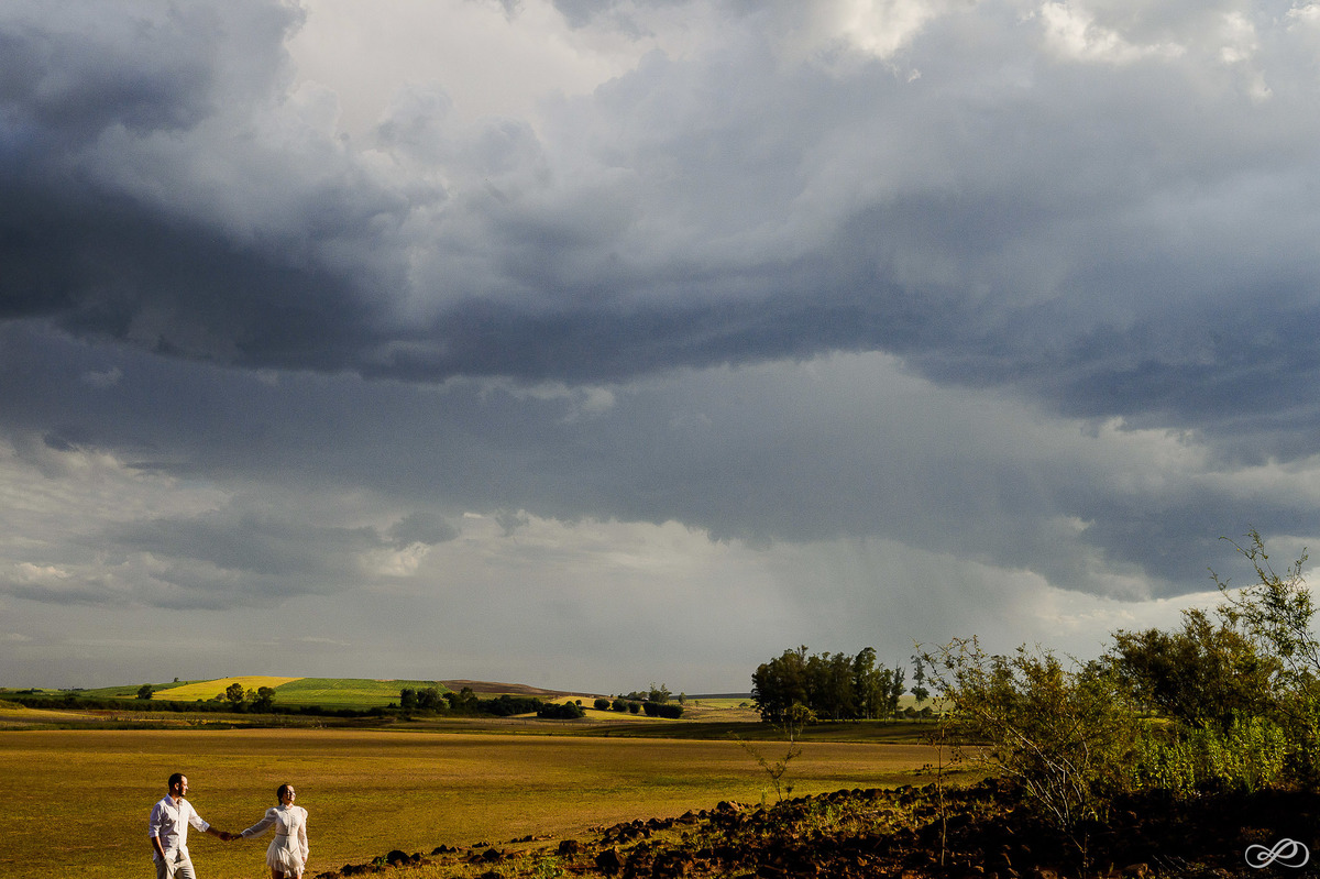 Ensaio pré casamento da Bruna e do Gabriel fotografado em fortaleza dos valos rs pelo fotógrafo Jonatan Diego