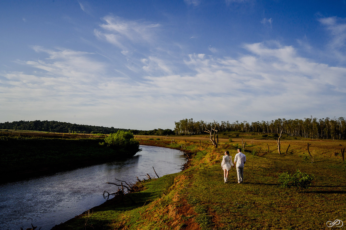 Ensaio pré casamento da Bruna e do Gabriel fotografado em fortaleza dos valos rs pelo fotógrafo Jonatan Diego
