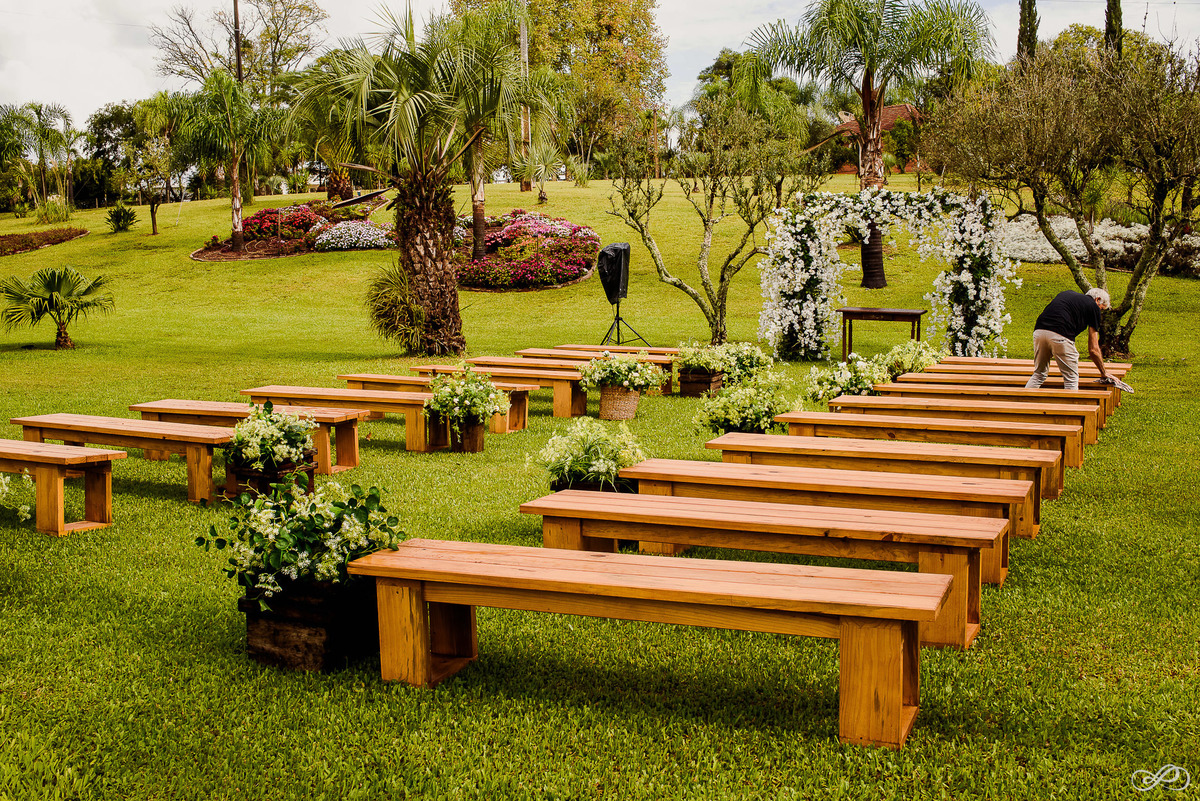 Foto do casamento do Lucas e da Natália fotografado pela casal Jonatan Diego e Bianca Pezzini no lago das palmeiras em Ibirubá - RS