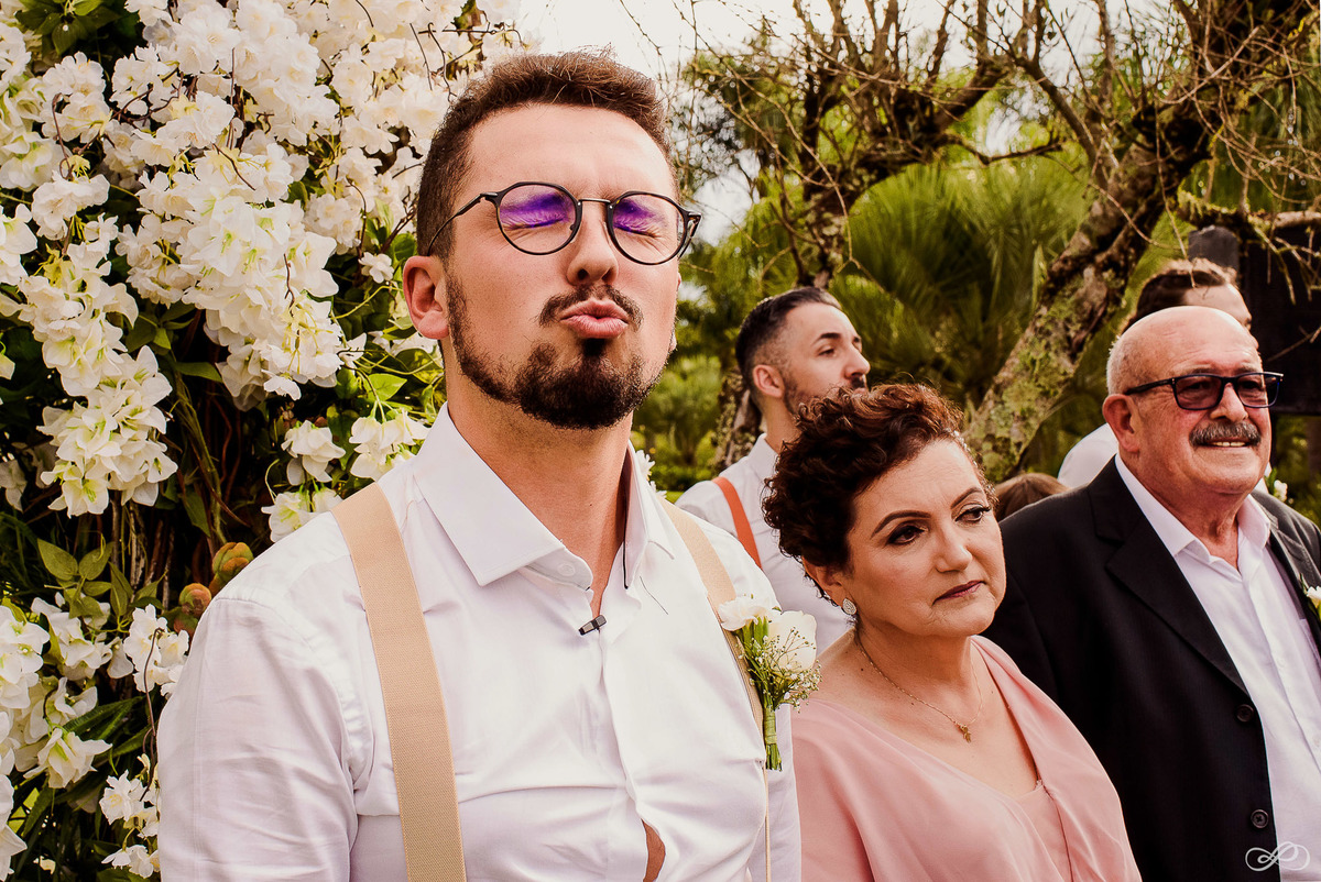 Foto do casamento do Lucas e da Natália fotografado pela casal Jonatan Diego e Bianca Pezzini no lago das palmeiras em Ibirubá - RS