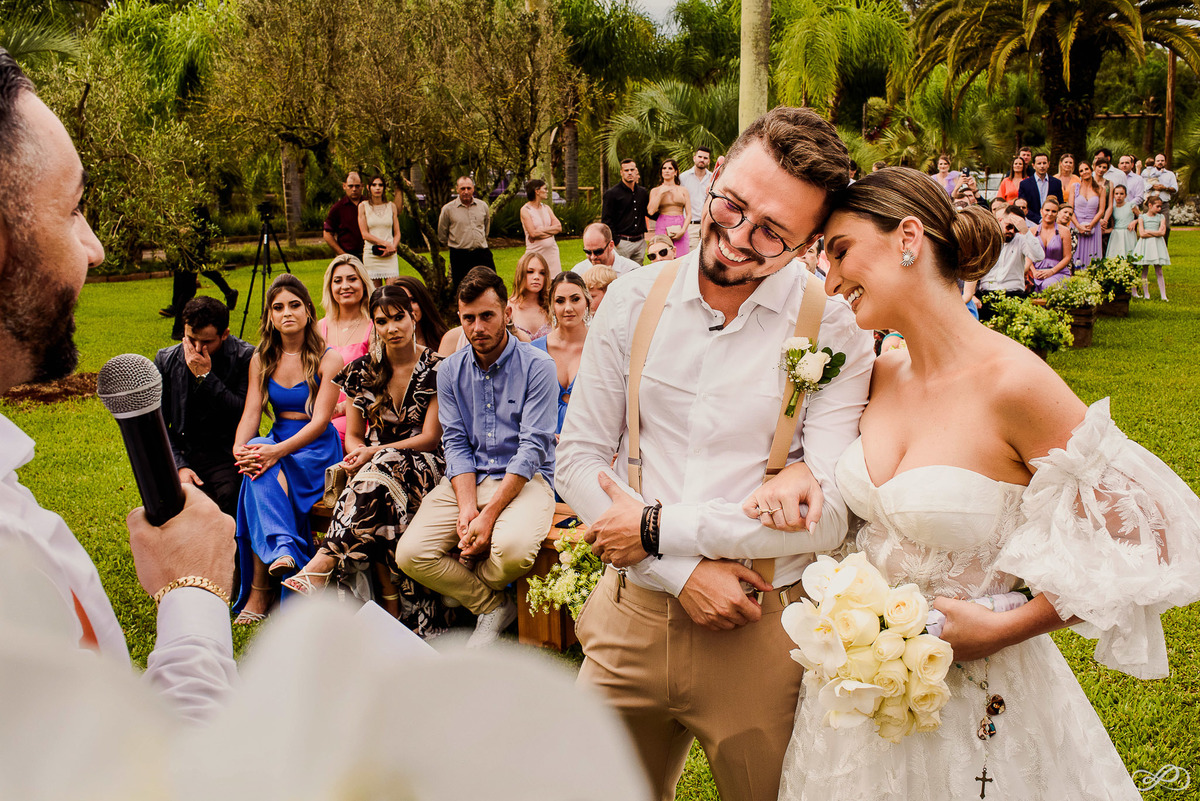 Foto do casamento do Lucas e da Natália fotografado pela casal Jonatan Diego e Bianca Pezzini no lago das palmeiras em Ibirubá - RS