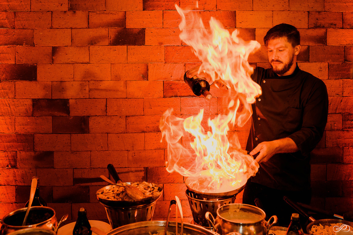 Foto do casamento do Lucas e da Natália fotografado pela casal Jonatan Diego e Bianca Pezzini no lago das palmeiras em Ibirubá - RS