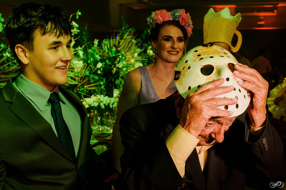 Foto do casamento do Lucas e da Natália fotografado pela casal Jonatan Diego e Bianca Pezzini no lago das palmeiras em Ibirubá - RS