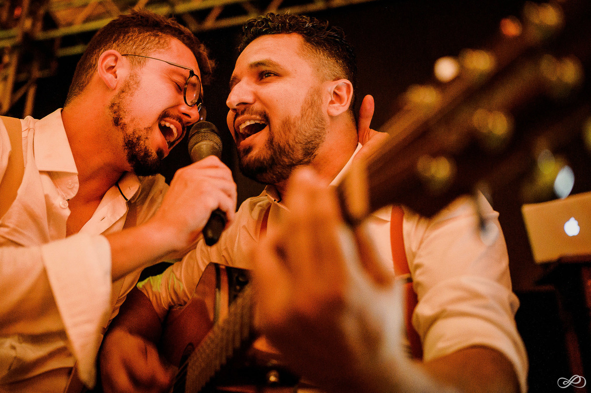 Foto do casamento do Lucas e da Natália fotografado pela casal Jonatan Diego e Bianca Pezzini no lago das palmeiras em Ibirubá - RS