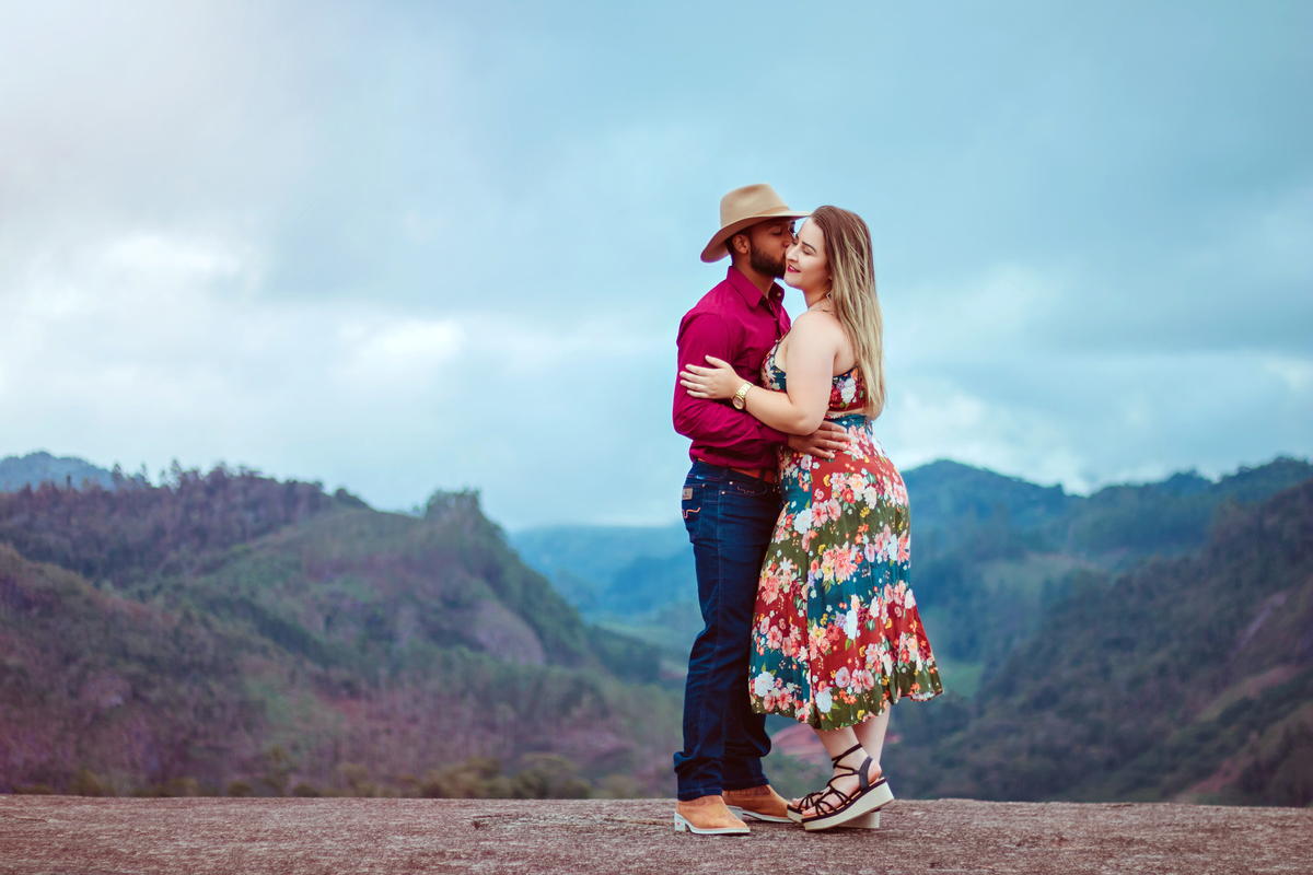 ENSAIO CASAL LEH FOTOGRAFA
FRUTEIRAS