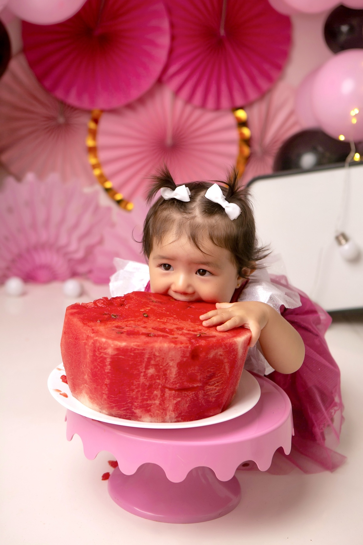 fotografia smash the fruit
ensaio smash the cake saudável
ensaio temático bebê
ensaio infantil criativo
ensaio bebê em estúdio
ensaio profissional bebê
ensaio personalizado bebê