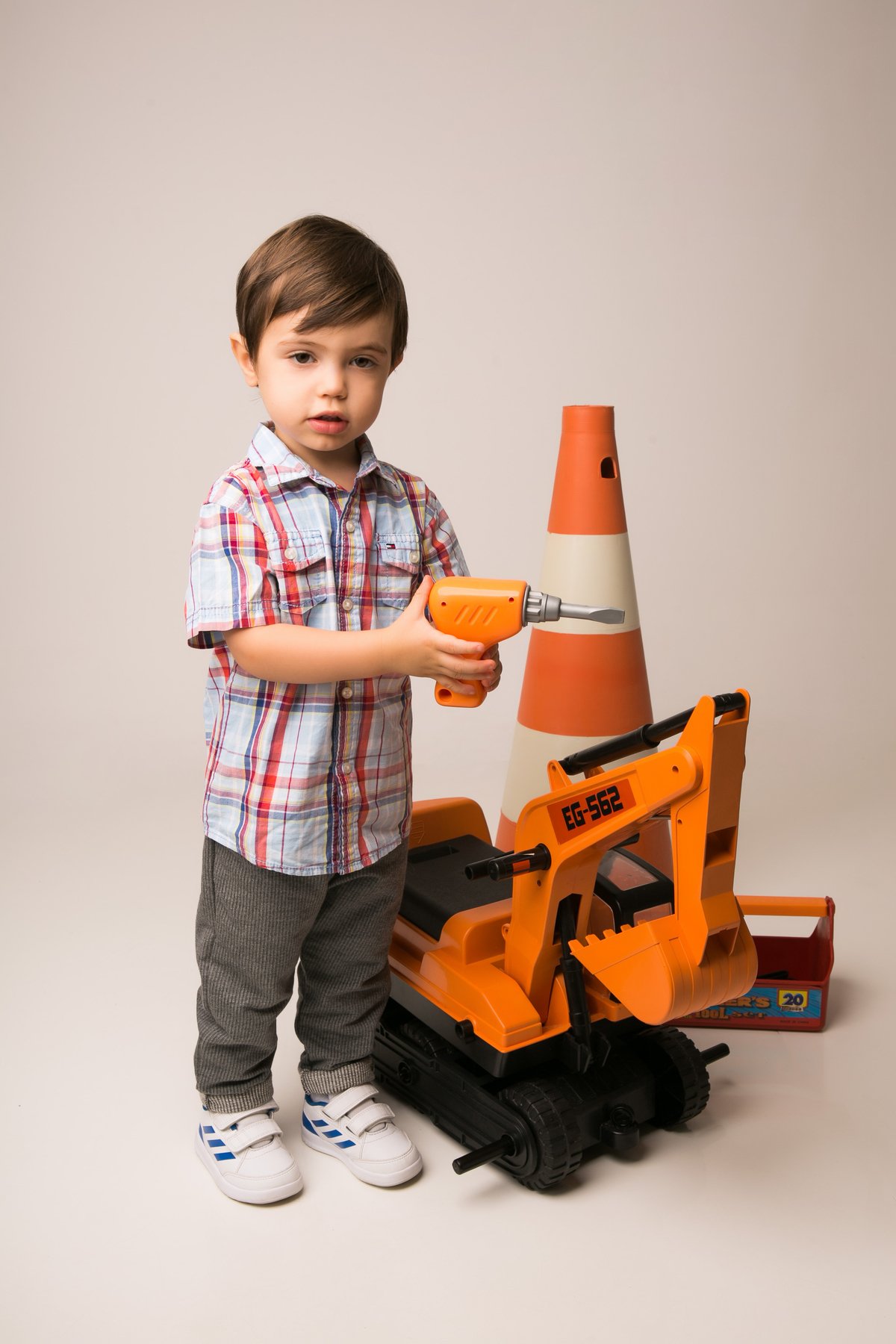 criança construtor mirim