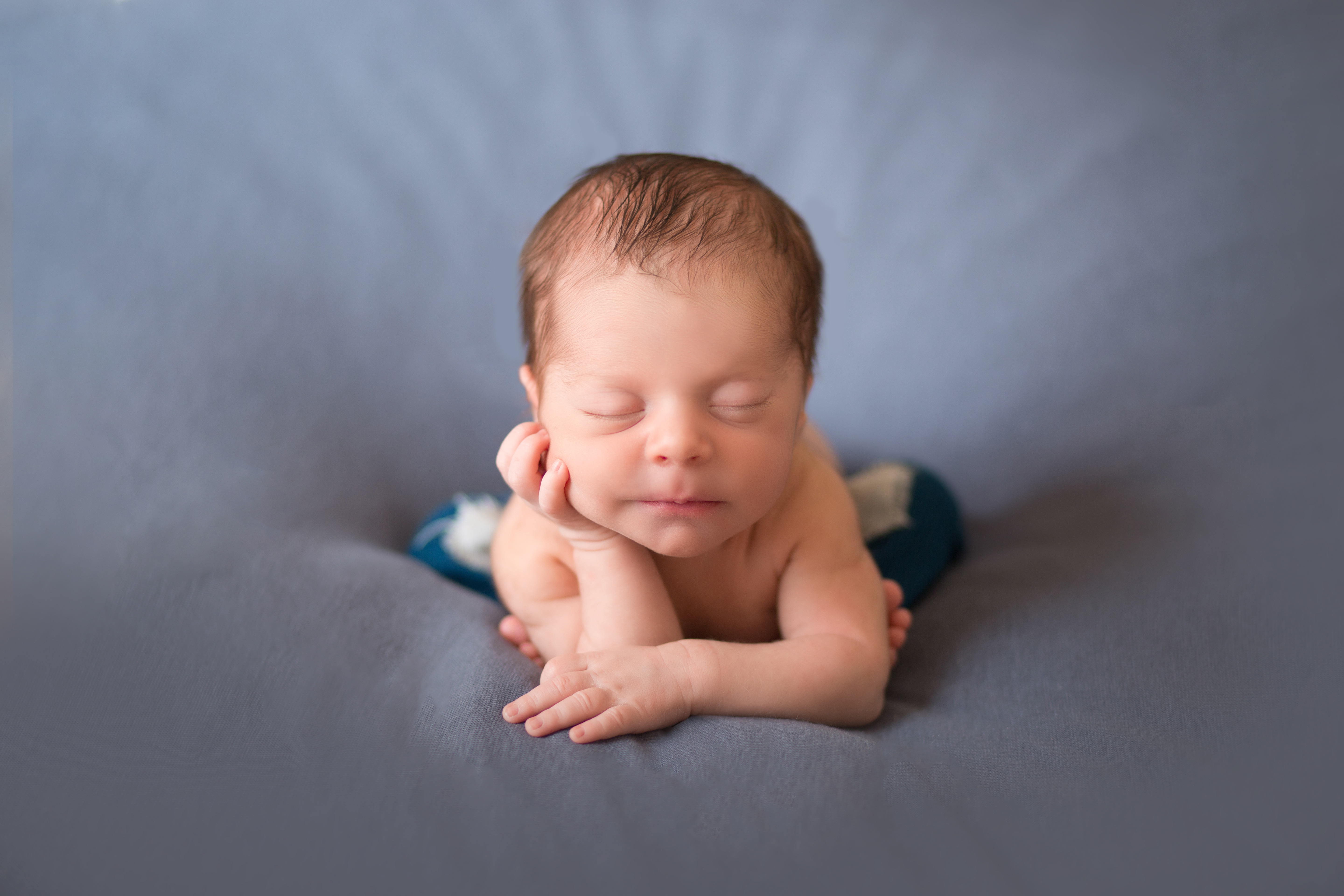 Contate Rafaela Alves - Fotografa de Gestantes e Newborn em Rio Verde GO