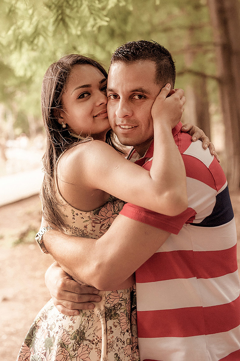 Pré Wedding  abraço nomorados beijo