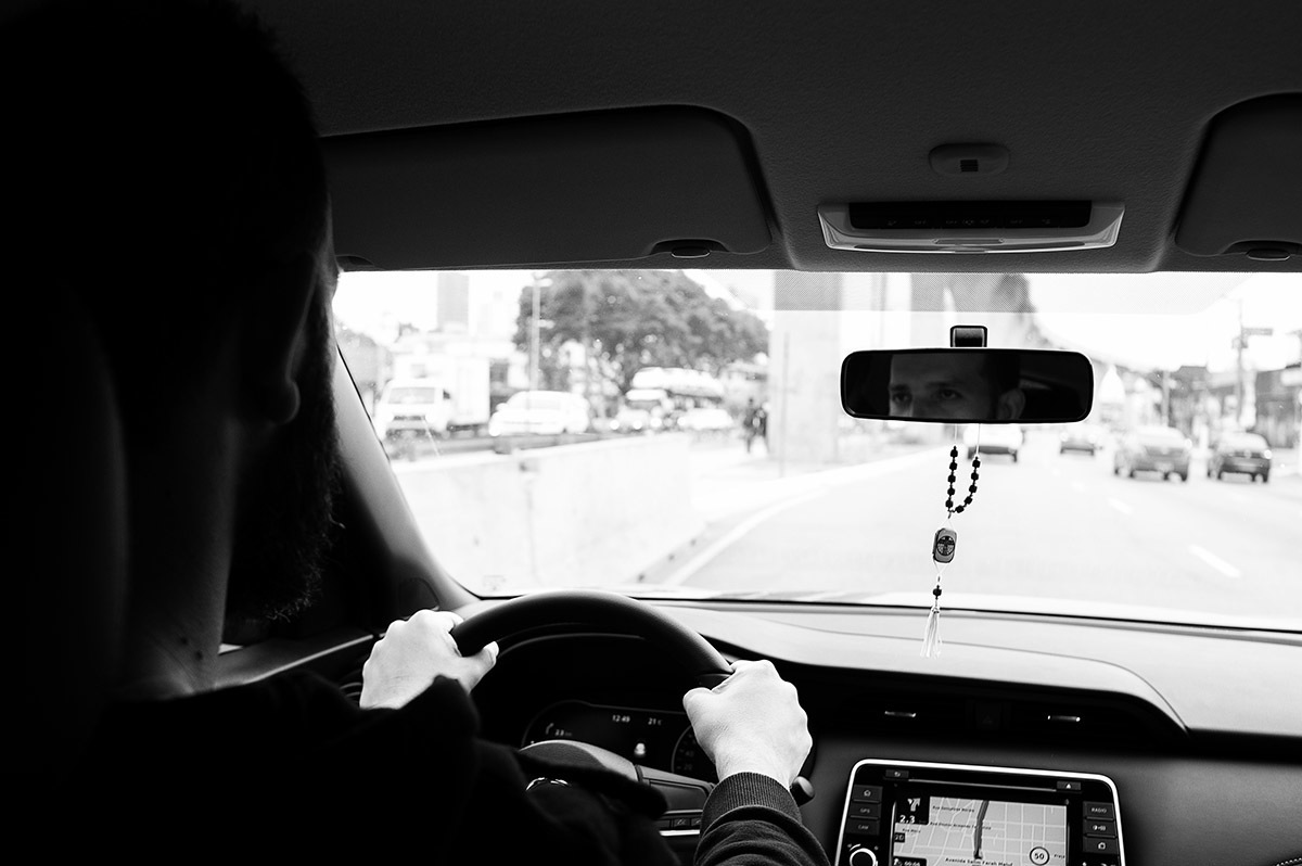 Andando de carro na cidade de São Paulo, fotografia de família.