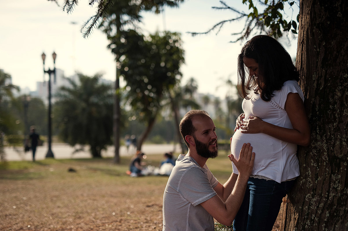Ensaio fotográfico diferente do comum, fotos de gestante em parque. Fotografia Paulo Araujo