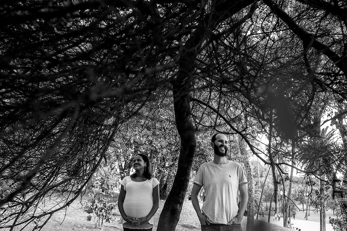 Composição fotográfica, fotos em preto e branco, ensaio de gestante.