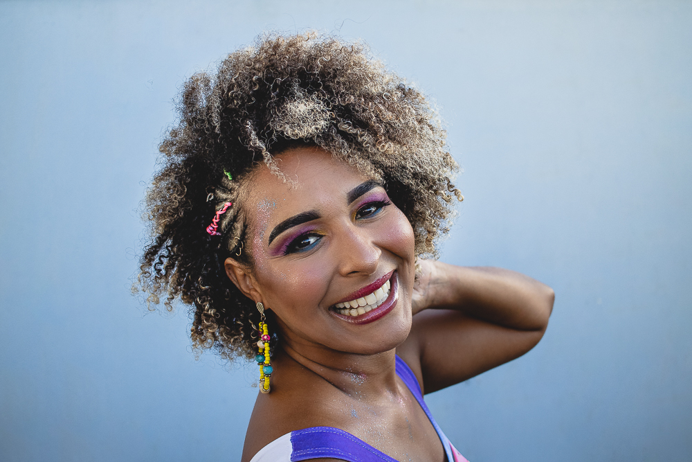 abraço na alma, alan smyth, alan smyth fotografo em sao mateus es, ensaio em casa, corporativo feminino, ensaio afetivo, ensaio intimista, fotografia afetiva, fotografia feminina, onde fotografar em sao mateus, cachos