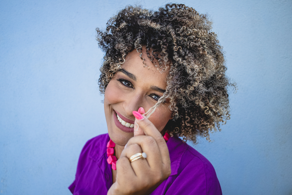 abraço na alma, alan smyth, alan smyth fotografo em sao mateus es, ensaio em casa, corporativo feminino, ensaio afetivo, ensaio intimista, fotografia afetiva, fotografia feminina, onde fotografar em sao mateus, cachos