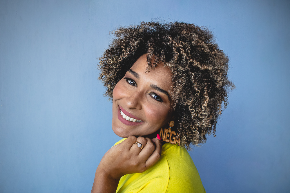 abraço na alma, alan smyth, alan smyth fotografo em sao mateus es, ensaio em casa, corporativo feminino, ensaio afetivo, ensaio intimista, fotografia afetiva, fotografia feminina, onde fotografar em sao mateus, cachos