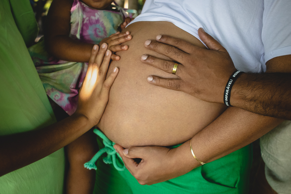 abraço na alma, alan smyth fotografo são mateus es, ensaio gestante, ensaio intimista, fotografia afetiva, fotografia de familia, fotografia de familia sao mateus es, fotografo afetivo, onde fotografar sao mateus es, dna fotografia afetiva, externas