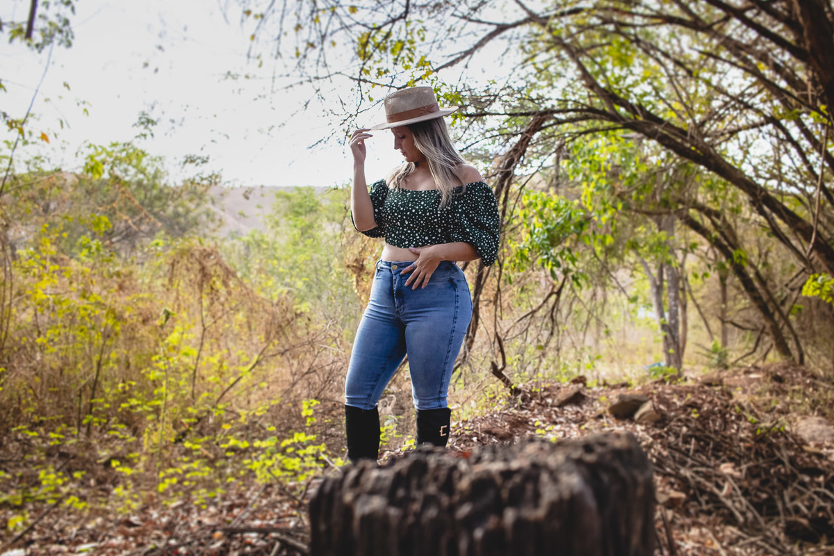 braço na alma, alan smyth, alan smyth fotografo em mantena mg, ensaio feminio, ensaio afetivo, ensaio intimista, fotografia afetiva, fotografia feminina, onde fotografar em mantena mg, sertanejo, mulher sertaneja, country