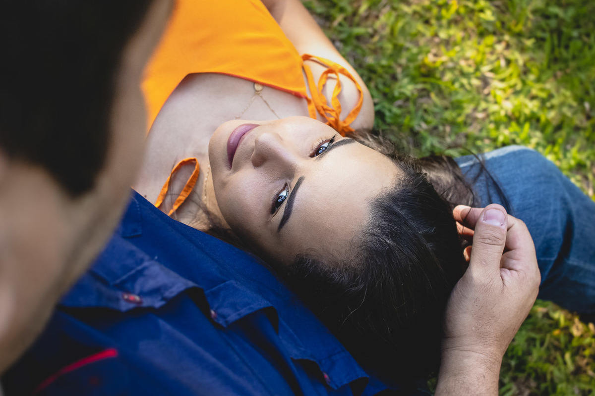 abraço na alma, alan smyth fotografo em mantena mg, couple photos, couple session, ensaio afetivo, ensaio intimista, fotografia afetiva, fotografia de casal, onde fotografar em mantena, fotografia em mantena, ensaio de casal mantena, retrato de casal