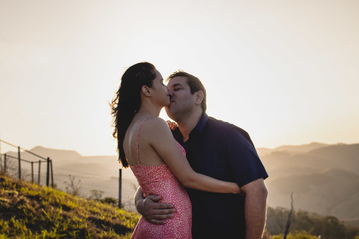 abraço na alma, alan smyth fotografo em mantena mg, couple photos, couple session, ensaio afetivo, ensaio intimista, fotografia afetiva, fotografia de casal, onde fotografar em mantena, fotografia em mantena, ensaio de casal mantena, retrato de casal