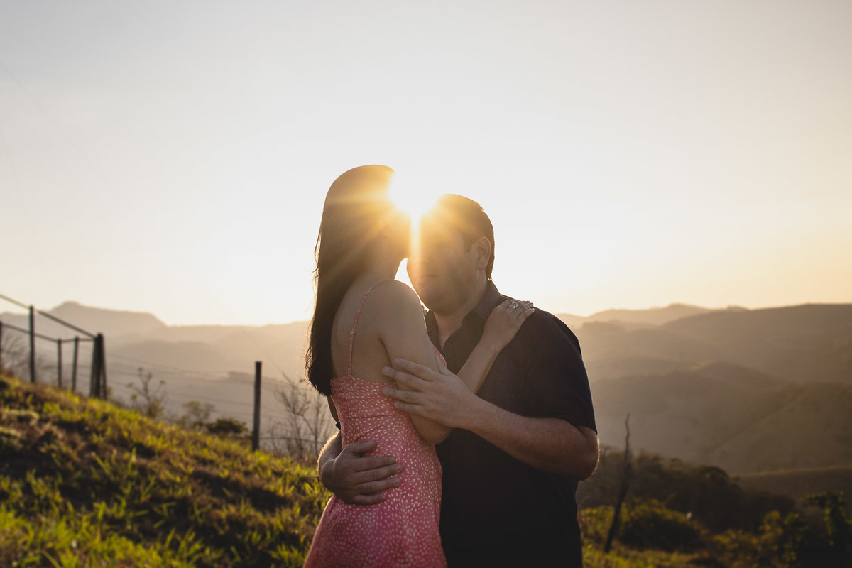 abraço na alma, alan smyth fotografo em mantena mg, couple photos, couple session, ensaio afetivo, ensaio intimista, fotografia afetiva, fotografia de casal, onde fotografar em mantena, fotografia em mantena, ensaio de casal mantena, retrato de casal