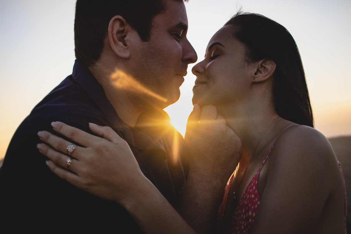 abraço na alma, alan smyth fotografo em mantena mg, couple photos, couple session, ensaio afetivo, ensaio intimista, fotografia afetiva, fotografia de casal, onde fotografar em mantena, fotografia em mantena, ensaio de casal mantena, retrato de casal