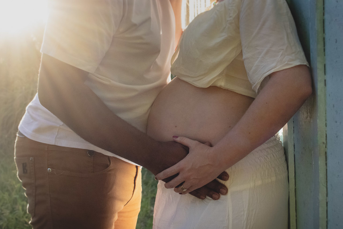 abraço na alma, alan smyth fotografo são mateus es, ensaio gestante, ensaio intimista, fotografia afetiva, fotografia de familia, fotografia de familia sao mateus es, fotografo afetivo, onde fotografar sao mateus es, dna fotografia afetiva, externas