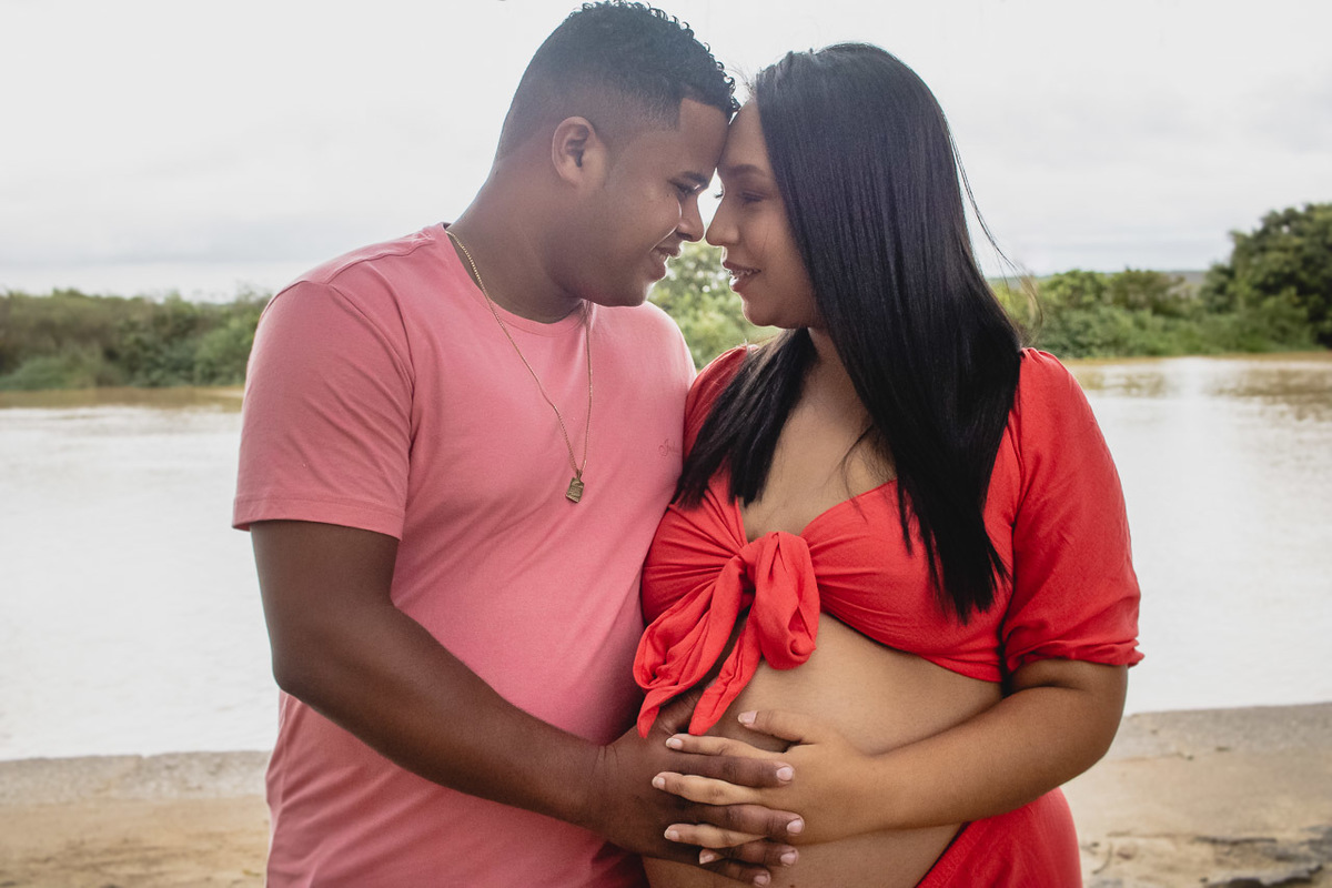 abraço na alma, alan smyth fotografo são mateus es, ensaio gestante, ensaio intimista, fotografia afetiva, fotografia de familia, fotografia de familia sao mateus es, fotografia porto historico de sao mateus, porto historico sao mateus, foto gestante