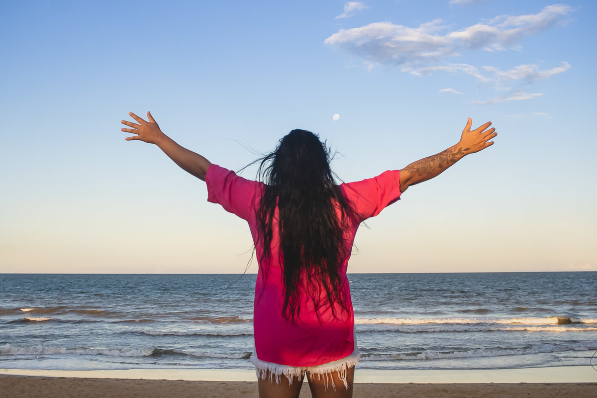 abraço na alma, alan smyth, alan smyth fotografo em sao mateus es, praia de guriri, ensaio afetivo, ensaio intimista, fotografia afetiva, fotografia feminina, onde fotografar em Guriri, fotografia na praia de guriri, feminino, mulher, liberdade feminina