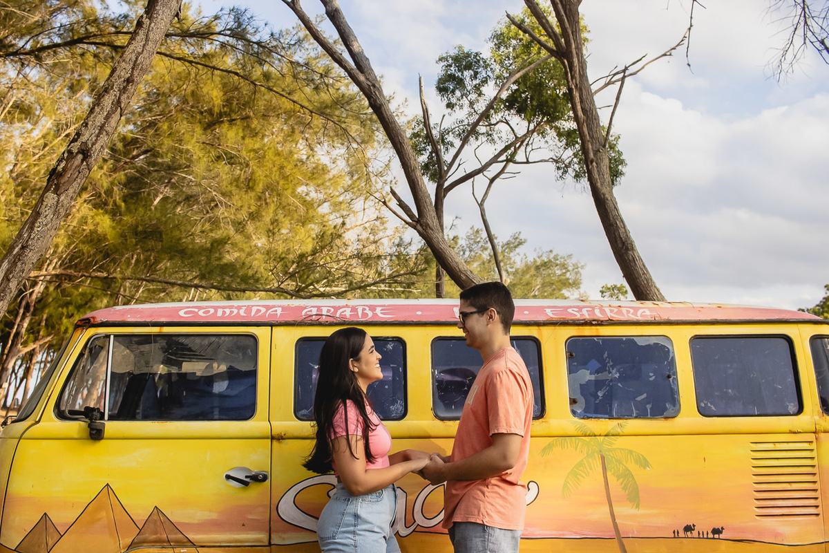 abraço na alma, alan smyth, alan smyth fotografo em sao mateus es, bosque da praia guriri, couple photos, couple session, ensaio afetivo, ensaio intimista, fotografia afetiva, fotografia de casal, onde fotografar em Guriri, fotografia na praia de guriri
