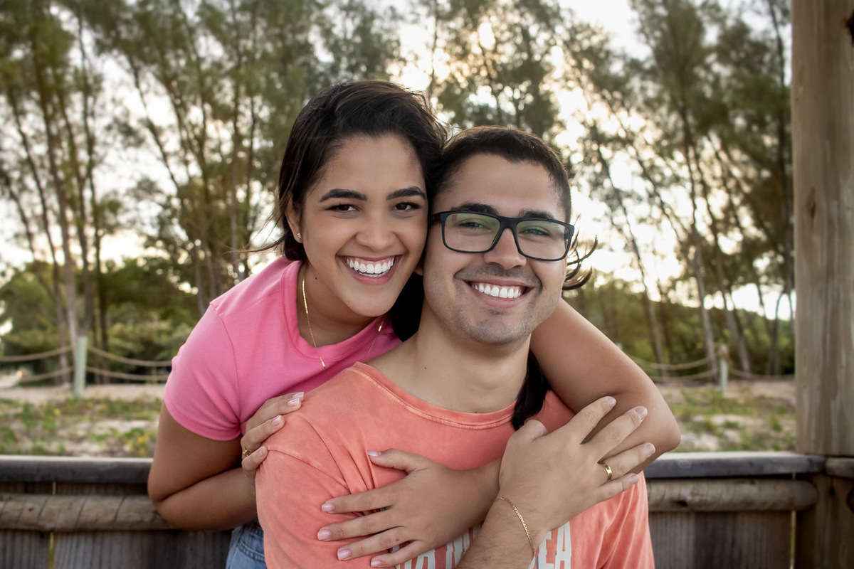 abraço na alma, alan smyth, alan smyth fotografo em sao mateus es, bosque da praia guriri, couple photos, couple session, ensaio afetivo, ensaio intimista, fotografia afetiva, fotografia de casal, onde fotografar em Guriri, fotografia na praia de guriri