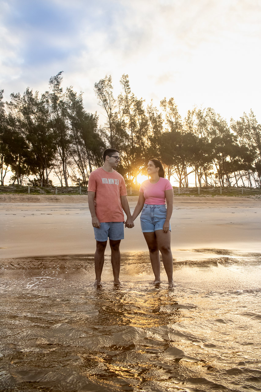 abraço na alma, alan smyth, alan smyth fotografo em sao mateus es, bosque da praia guriri, couple photos, couple session, ensaio afetivo, ensaio intimista, fotografia afetiva, fotografia de casal, onde fotografar em Guriri, fotografia na praia de guriri