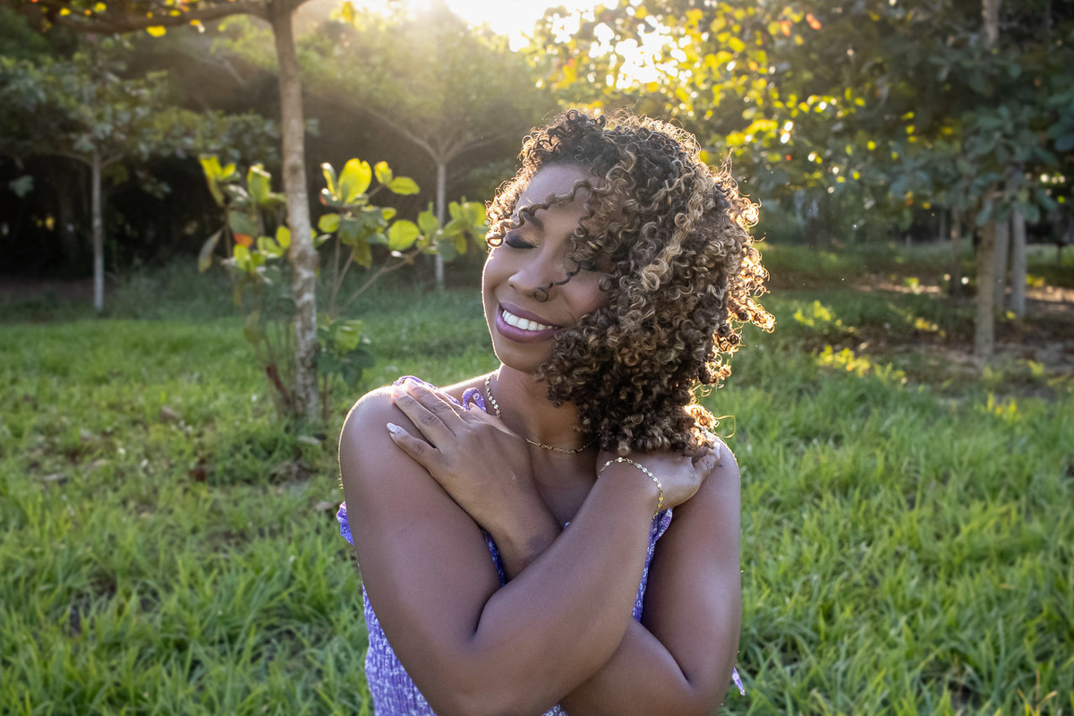 abraço na alma, alan smyth fotografo em sao mateus, bosque da praia guriri, couple photos, ensaio afetivo, ensaio intimista, fotografia afetiva, fotografia de casal, fotografia na praia de guriri, fotografo afetivo, onde fotografar em sao mateus