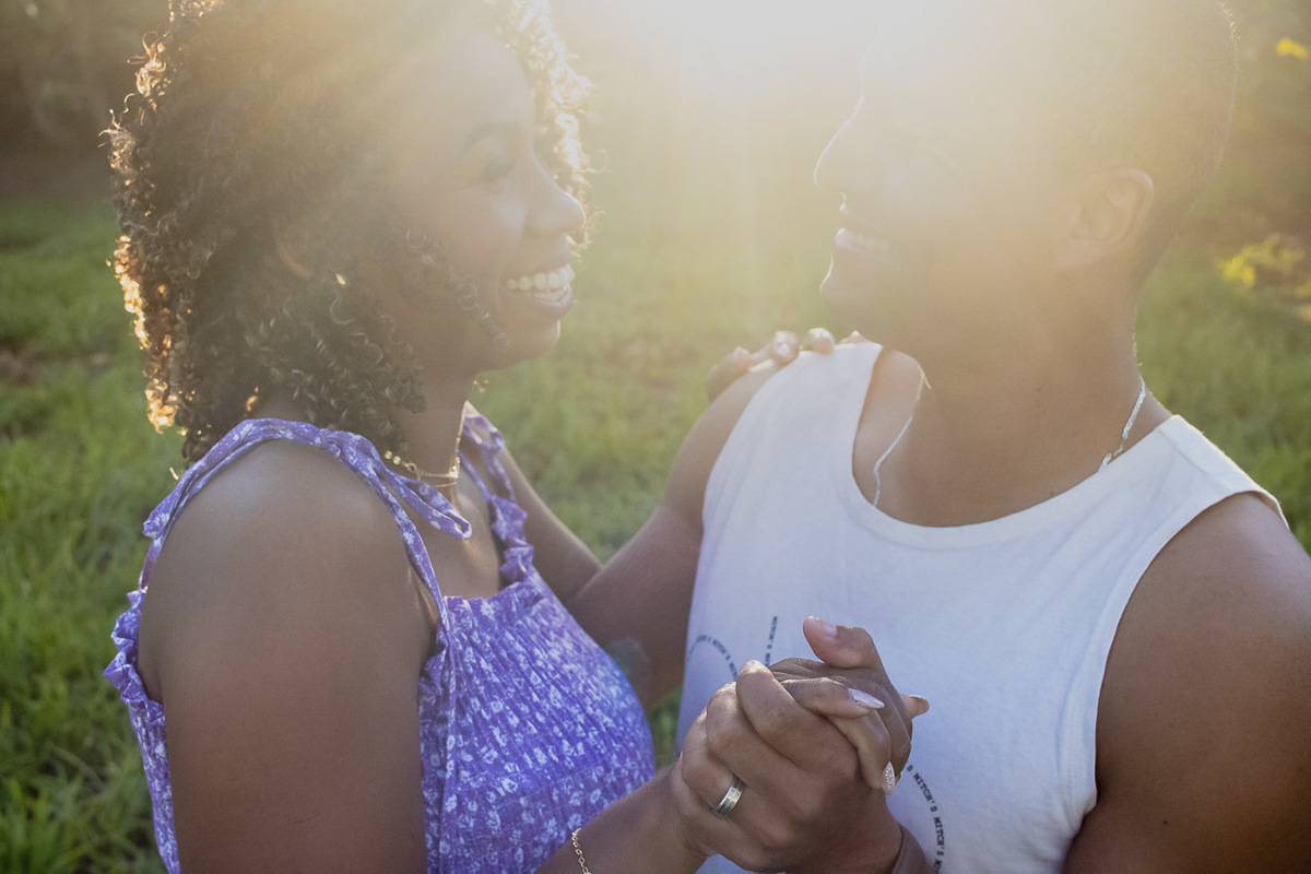 abraço na alma, alan smyth fotografo em sao mateus, bosque da praia guriri, couple photos, ensaio afetivo, ensaio intimista, fotografia afetiva, fotografia de casal, fotografia na praia de guriri, fotografo afetivo, onde fotografar em sao mateus