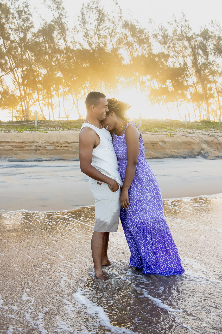 abraço na alma, alan smyth fotografo em sao mateus, bosque da praia guriri, couple photos, ensaio afetivo, ensaio intimista, fotografia afetiva, fotografia de casal, fotografia na praia de guriri, fotografo afetivo, onde fotografar em sao mateus