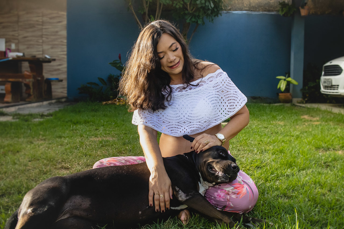 abraço na alma, alan smyth fotografo são mateus es, arco iris, bebe arco iris, ensaio em casa, ensaio gestante, ensaio gestante com pet, ensaio intimista, ensaio pet, fotografia afetiva, fotografo de gestante, fotografo de gestante guriri, fotografo es,