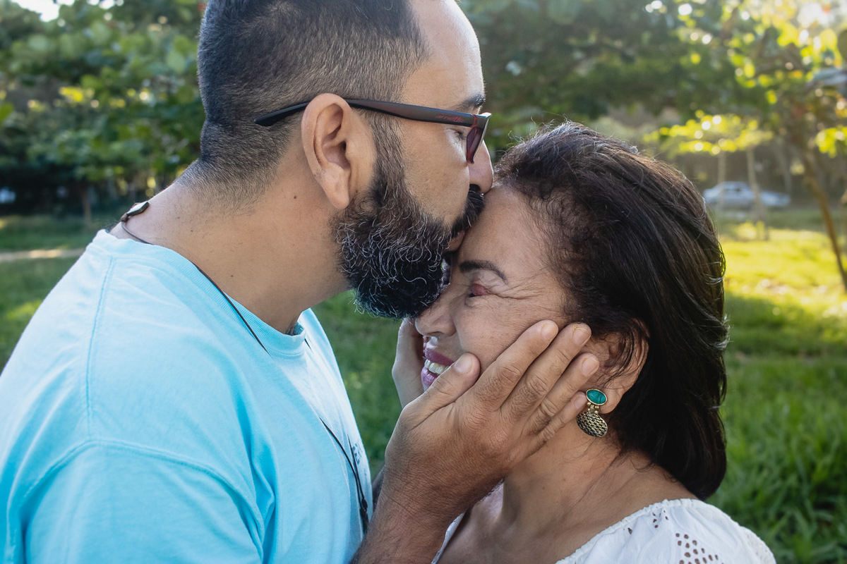 abraço na alma, alan smyth, bosque da praia guriri, ensaio de familia, ensaio de familia sao mateus, familia, familia santuario da vida, fotografia afetiva, fotografo afetivo, fotografobsao mateus es, fotografo es, fotografo guriri, onde fotografar guriri