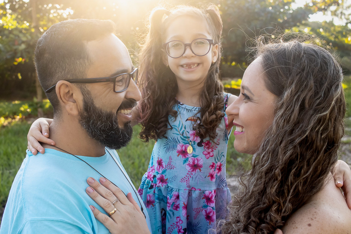 abraço na alma, alan smyth, bosque da praia guriri, ensaio de familia, ensaio de familia sao mateus, familia, familia santuario da vida, fotografia afetiva, fotografo afetivo, fotografobsao mateus es, fotografo es, fotografo guriri, onde fotografar guriri