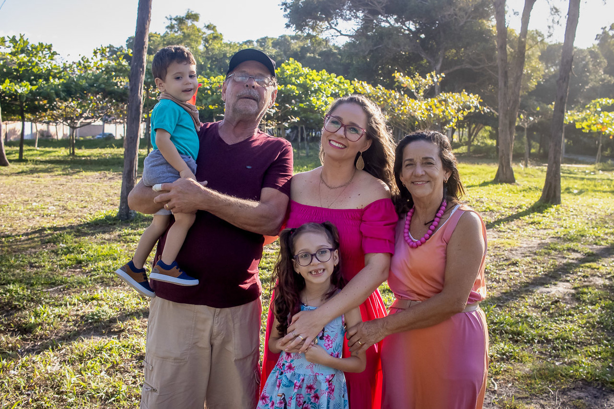 abraço na alma, alan smyth, bosque da praia guriri, ensaio de familia, ensaio de familia sao mateus, familia, familia santuario da vida, fotografia afetiva, fotografo afetivo, fotografobsao mateus es, fotografo es, fotografo guriri, onde fotografar guriri