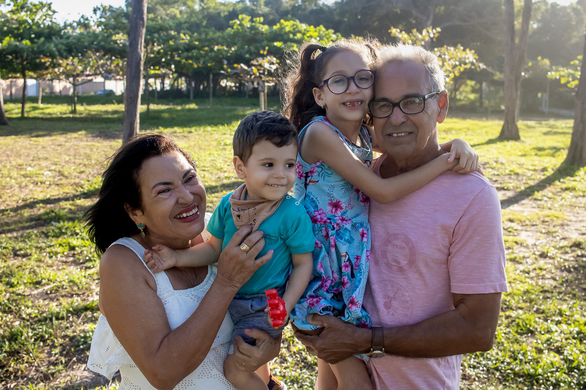 abraço na alma, alan smyth, bosque da praia guriri, ensaio de familia, ensaio de familia sao mateus, familia, familia santuario da vida, fotografia afetiva, fotografo afetivo, fotografobsao mateus es, fotografo es, fotografo guriri, onde fotografar guriri