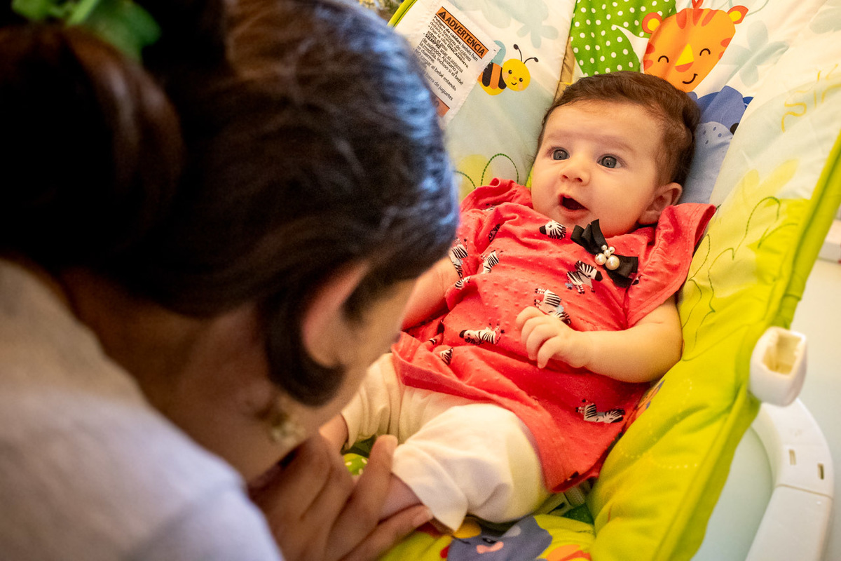 natural newborn, newborn, abraço na alma, alan smyth fotografo são mateus es, ensaio nerborn, ensaio em casa, ensaio intimista, ensaio pet, fotografia afetiva, onde fotografar em sao mateus, recem nascido, fotografo guriri, fotografo afetivo,