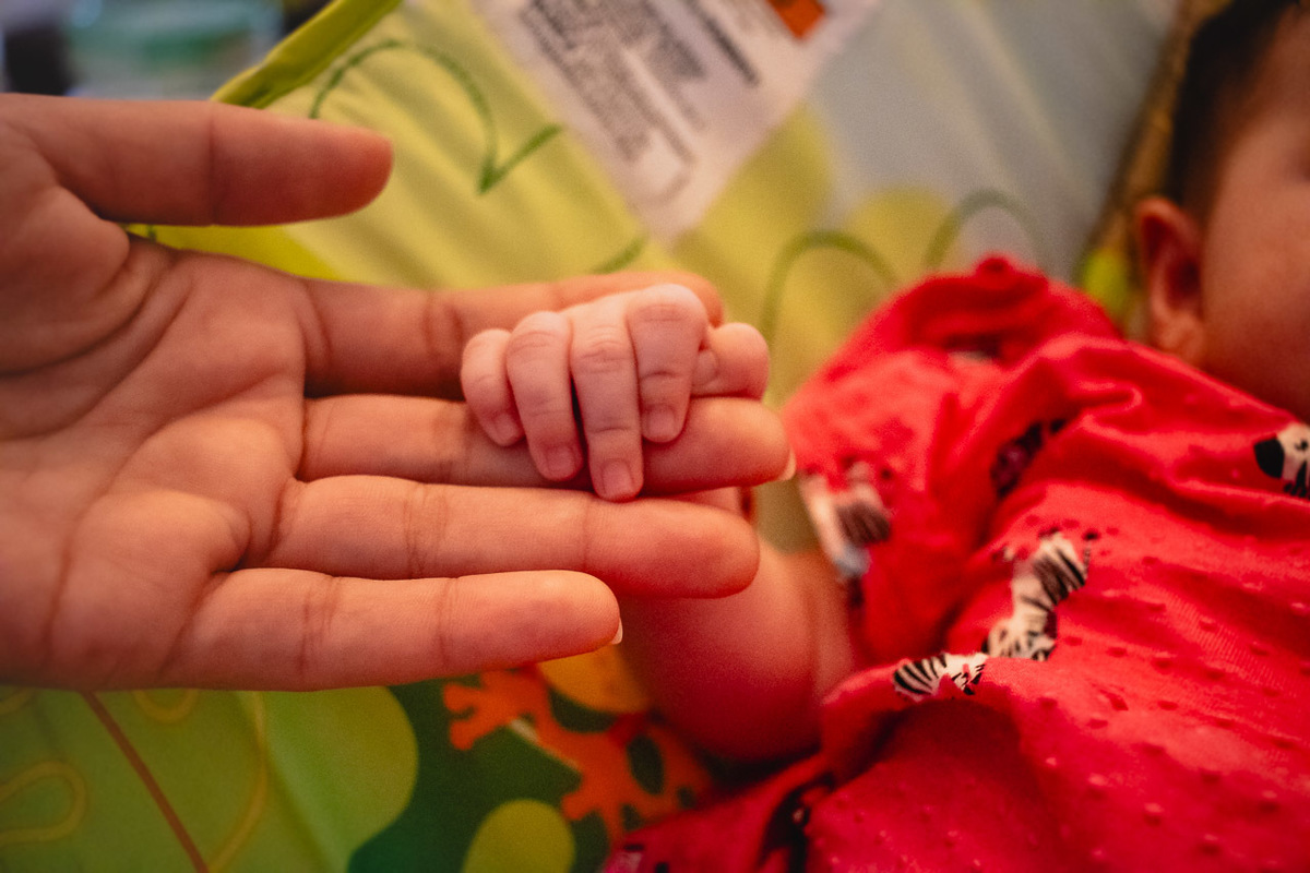 natural newborn, newborn, abraço na alma, alan smyth fotografo são mateus es, ensaio nerborn, ensaio em casa, ensaio intimista, ensaio pet, fotografia afetiva, onde fotografar em sao mateus, recem nascido, fotografo guriri, fotografo afetivo,