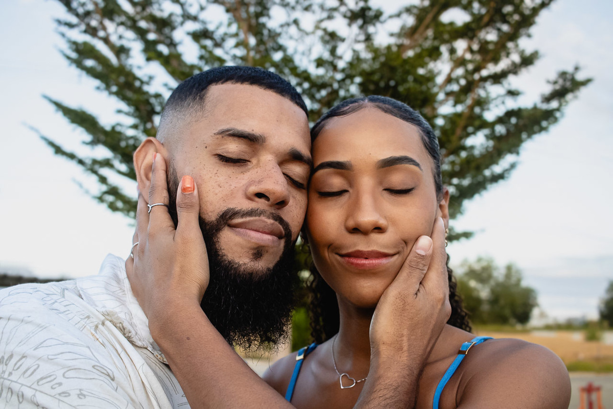 abraço na alma, alan smyth, alan smyth fotografo em sao mateus es, couple photos, couple session, ensaio afetivo, ensaio intimista, fotografia afetiva, fotografia de casal, fotografia intimista, fotografo afetivo, onde fotografar em sao mateus, noivos