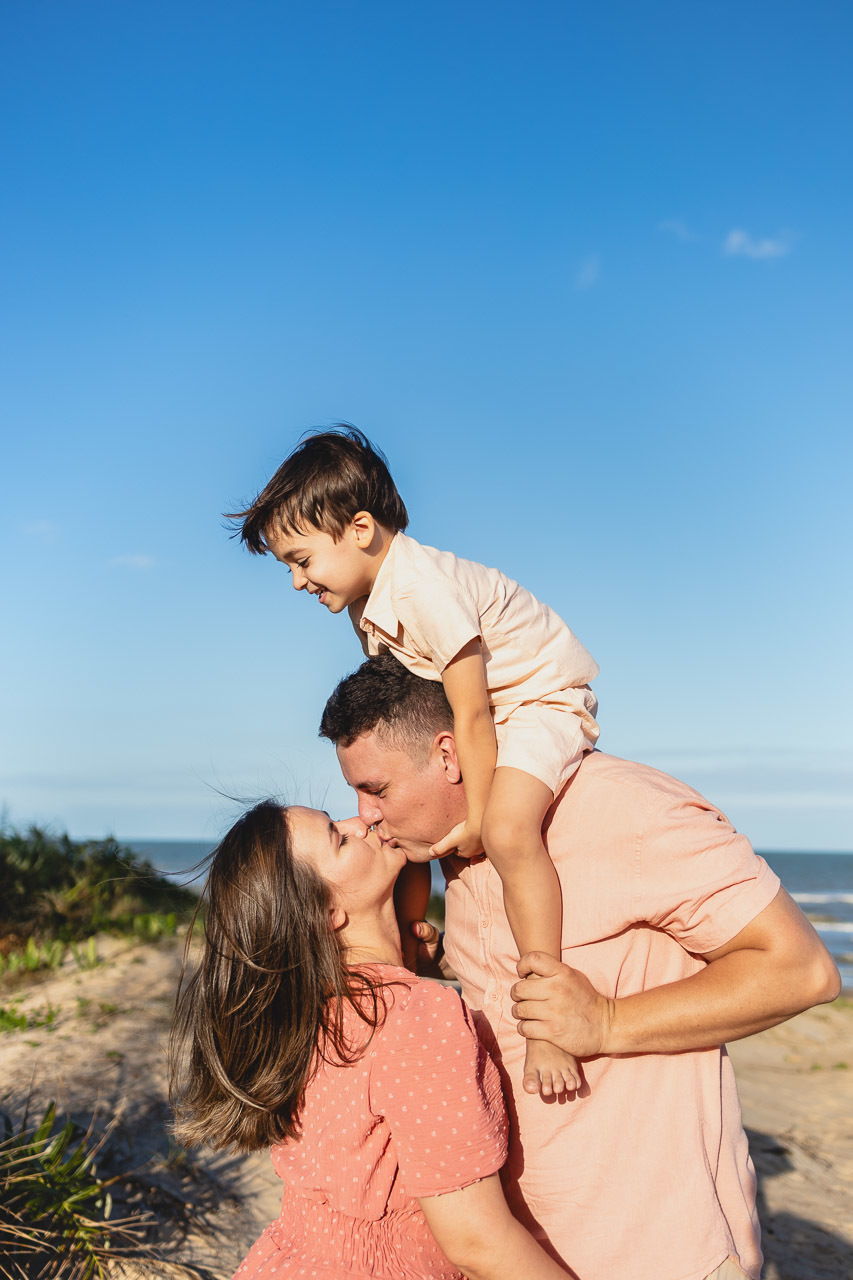 abraço na alma, alan smyth, ensaio da familia, ensaio de familia sao mateus, familia, fotografia afetiva, fotografo afetivo, fotografo em sao mateus es, fotografo es, fotografo guriri, mae e filho, onde fotografar em sao mateus, retratos de familia, casal
