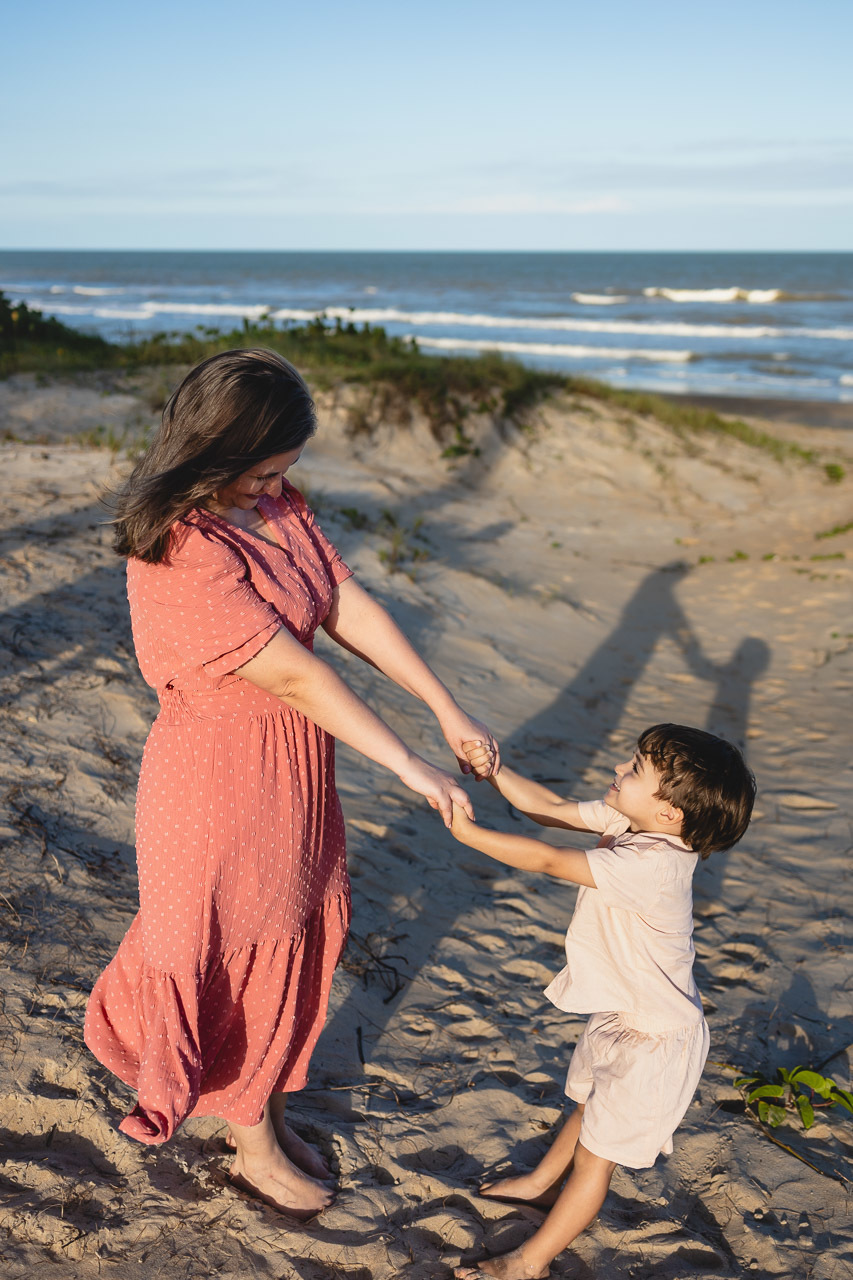 abraço na alma, alan smyth, ensaio da familia, ensaio de familia sao mateus, familia, fotografia afetiva, fotografo afetivo, fotografo em sao mateus es, fotografo es, fotografo guriri, mae e filho, onde fotografar em sao mateus, retratos de familia, casal