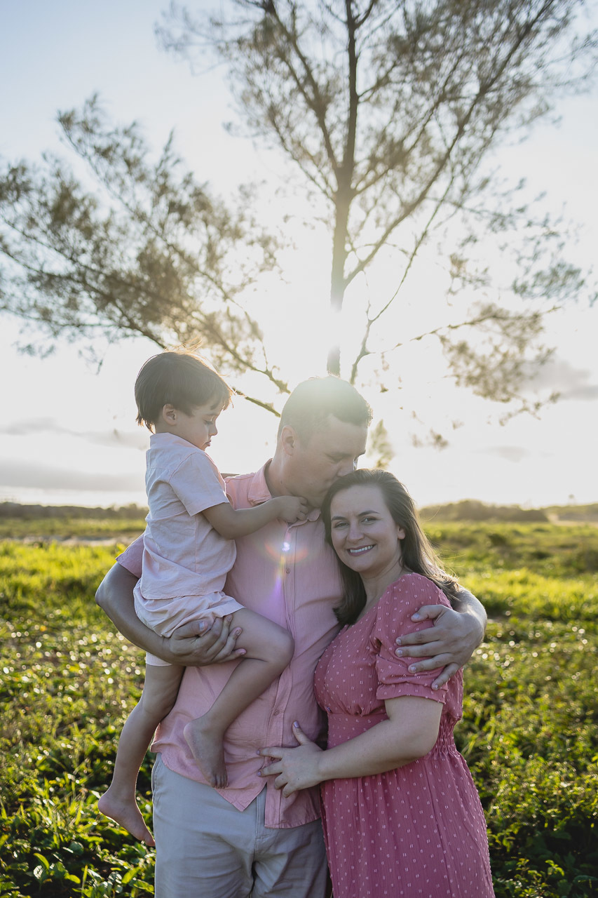 abraço na alma, alan smyth, ensaio da familia, ensaio de familia sao mateus, familia, fotografia afetiva, fotografo afetivo, fotografo em sao mateus es, fotografo es, fotografo guriri, mae e filho, onde fotografar em sao mateus, retratos de familia, casal