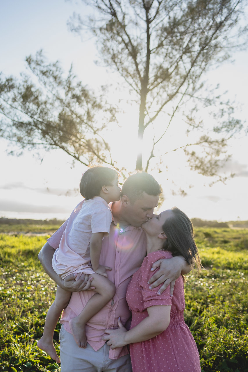 abraço na alma, alan smyth, ensaio da familia, ensaio de familia sao mateus, familia, fotografia afetiva, fotografo afetivo, fotografo em sao mateus es, fotografo es, fotografo guriri, mae e filho, onde fotografar em sao mateus, retratos de familia, casal