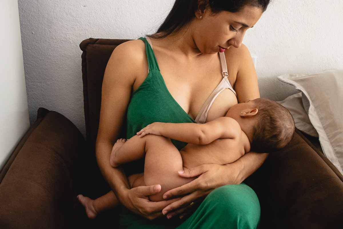 acompanhamento de bebê, abraço na alma, alan smyth fotografo são mateus es, ensaio de bebê, ensaio em casa, ensaio intimista, fotografia afetiva, fotografia de familia,  fotografia de familia sao mateus es,  gêmeas, gêmeas meninas, pais de menina, bebê