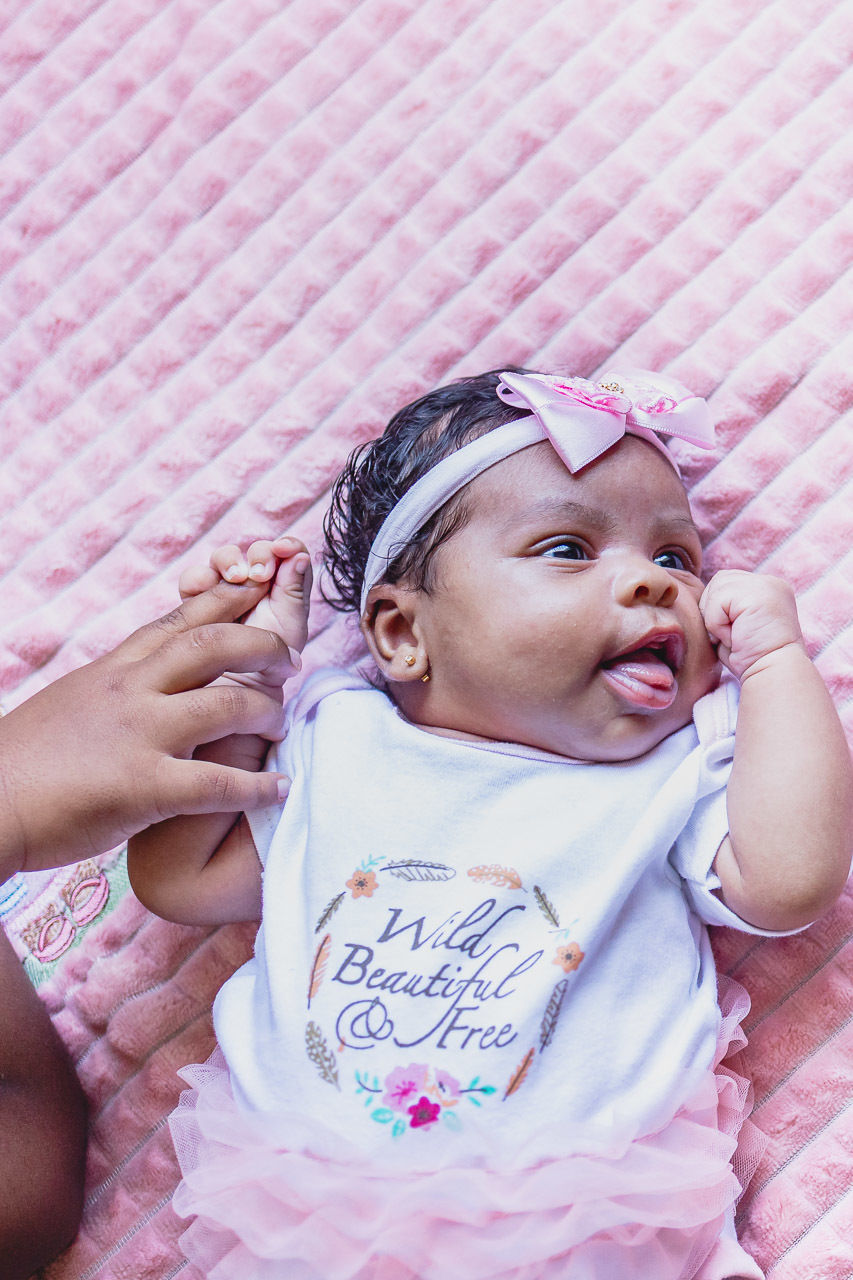 natural newborn, fotografo newborn, newborn, abraço na alma, alan smyth fotografo são mateus es, ensaio nerborn, ensaio em casa, ensaio intimista, fotografia afetiva, fotografia de familia, fotografia de familia guriri, fotografia de familia sao mateus es